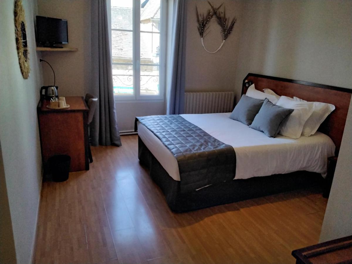 Cénac-et-Saint-Julien Hotel Restaurant La Traverse מראה חיצוני תמונה